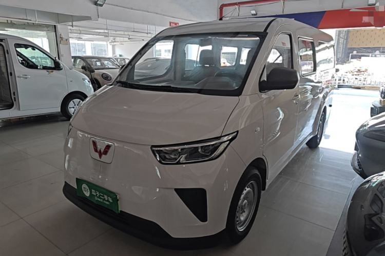 Used Wuling Yangguang 2026 Model, 440km Bus Comfort Edition, 6 Seats Guazi used car, China used car export, Used car for sale, Used  cars, Cheapest cars for sale