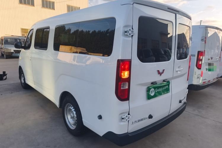 Used Wuling Yangguang 2026 Model, 440km Bus Comfort Edition, 6 Seats Exterior 2