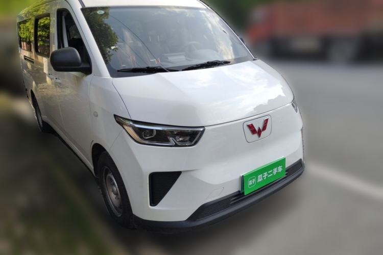 Used Wuling Yangguang 2026 Model, 440km Bus Comfort Edition, 6 Seats Exterior 2