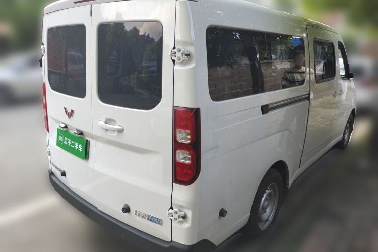 Used Wuling Yangguang 2026 Model, 440km Bus Comfort Edition, 6 Seats Exterior 5