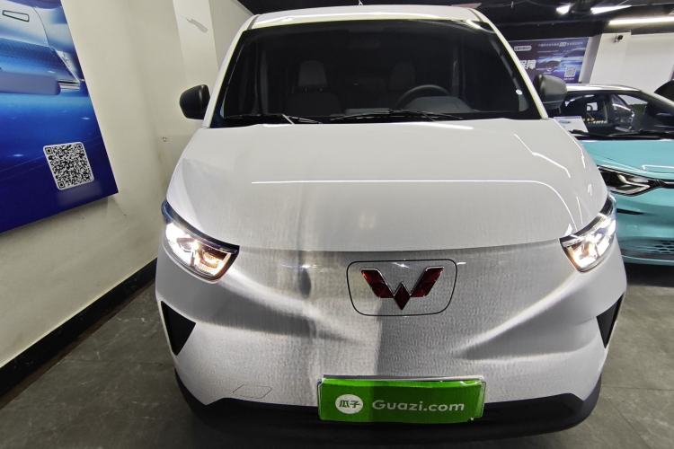 Used Wuling Yangguang 2026 Model, 330km Bus Comfort Edition Front