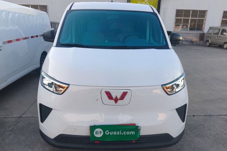 Used Wuling Yangguang 2026 Model, 440km Bus Comfort Edition, 6 Seats Front