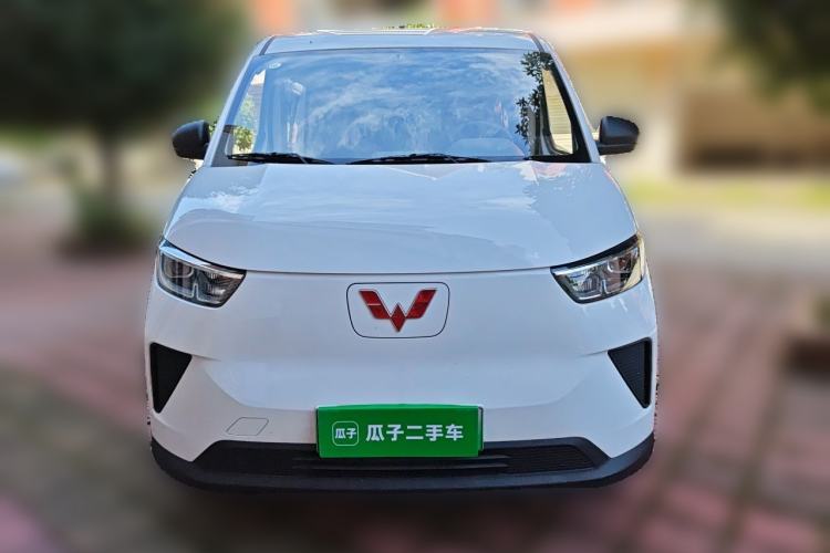 Used Wuling Yangguang 2026 Model, 440km Bus Comfort Edition, 6 Seats Front