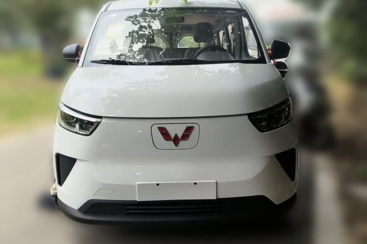 Used Wuling Yangguang 2026 Model, 440km Bus Comfort Edition, 6 Seats Front