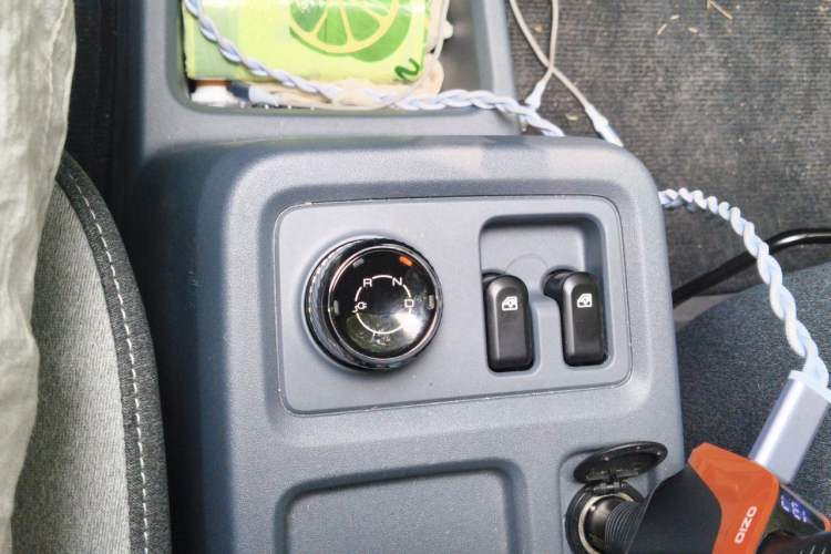 Used Wuling Yangguang 2026 Model, 340km Bus CATL Custom Edition Gear Lever