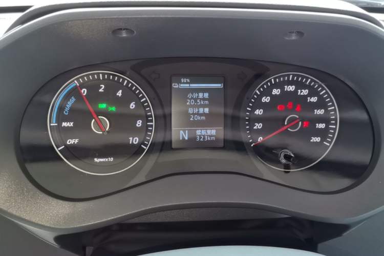 Used Wuling Yangguang 2026 Model, 330km Bus Comfort Edition Instrument Cluster