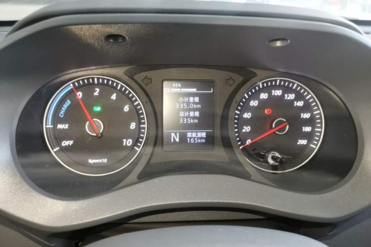 Used Wuling Yangguang 2026 Model, 300km Window-Sealed Practical Edition Instrument Cluster