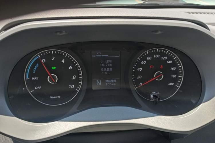 Used Wuling Yangguang 2026 Model, 440km Bus Comfort Edition, 6 Seats Instrument Cluster