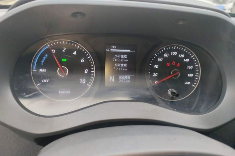 Used Wuling Yangguang 2026 Model, 300km Window-Sealed Comfort Edition Instrument Cluster