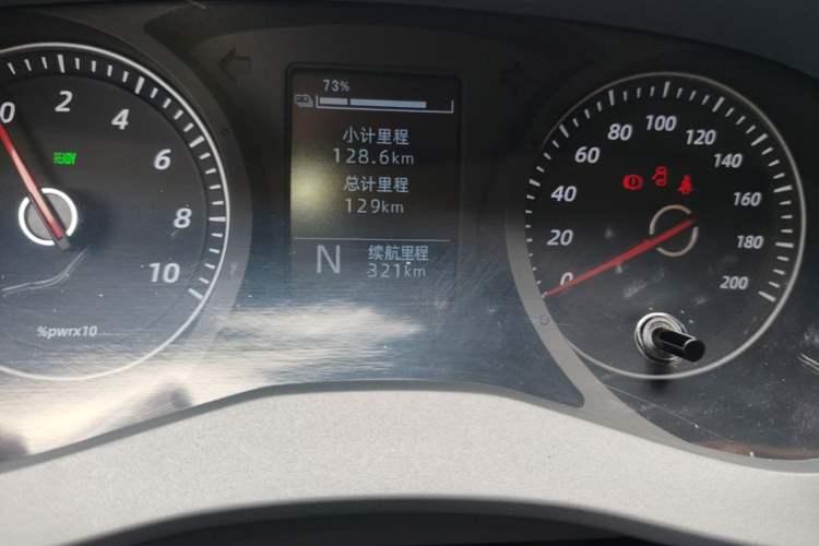 Used Wuling Yangguang 2026 Model, 440km Bus Comfort Edition, 6 Seats Instrument Cluster
