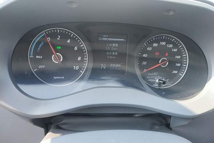 Used Wuling Yangguang 2026 Model, 330km Bus Comfort Edition Instrument Cluster