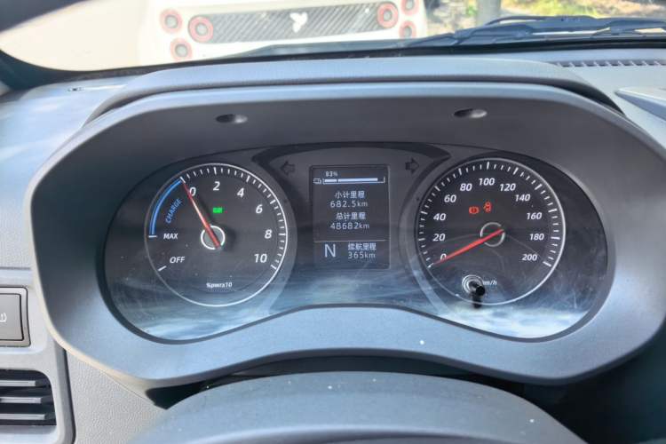 Used Wuling Yangguang 2026 Model, 440km Bus Comfort Edition, 6 Seats Instrument Cluster