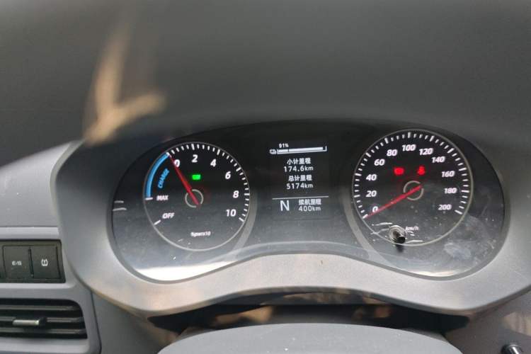 Used Wuling Yangguang 2026 Model, 440km Bus Comfort Edition, 6 Seats Instrument Cluster