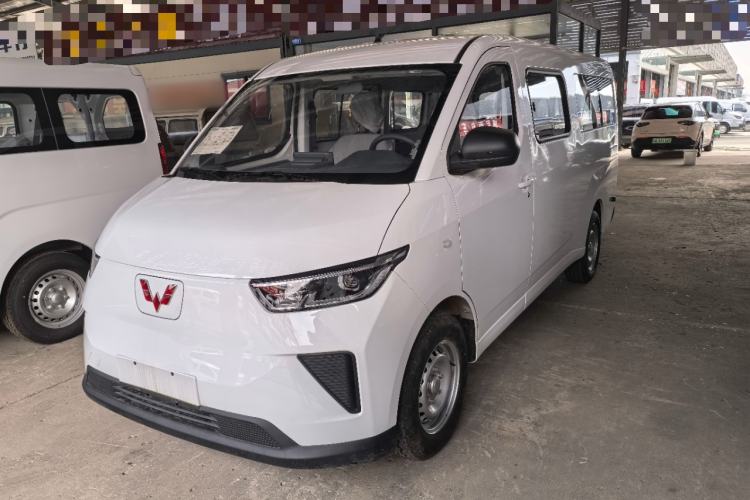 Wuling Yangguang 2026 Model, 440km Bus Comfort Edition, 6 Seats
