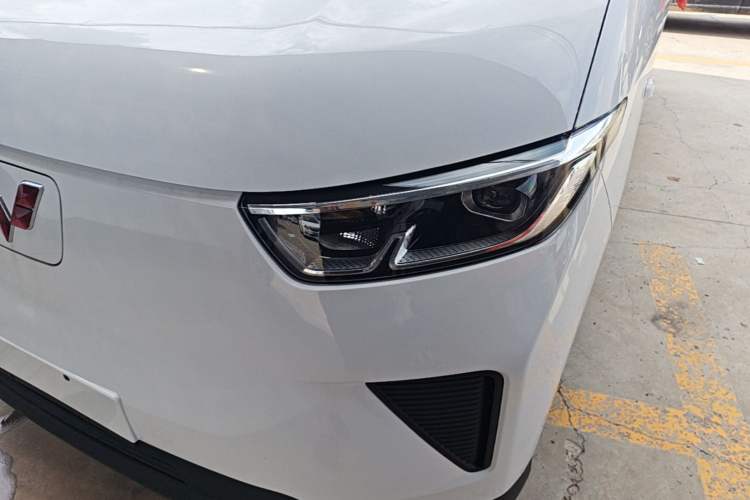Used Wuling Yangguang 2026 Model, 440km Bus Comfort Edition, 6 Seats Left Front Headlight
