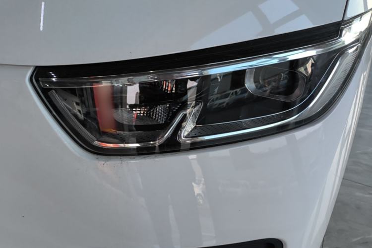 Used Wuling Yangguang 2026 Model, 330km Bus Comfort Edition Left Front Headlight
