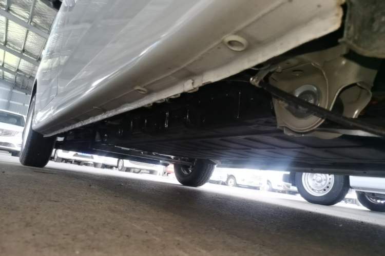 Used Wuling Yangguang 2026 Model, 300km Window-Sealed Practical Edition Left Side Sill