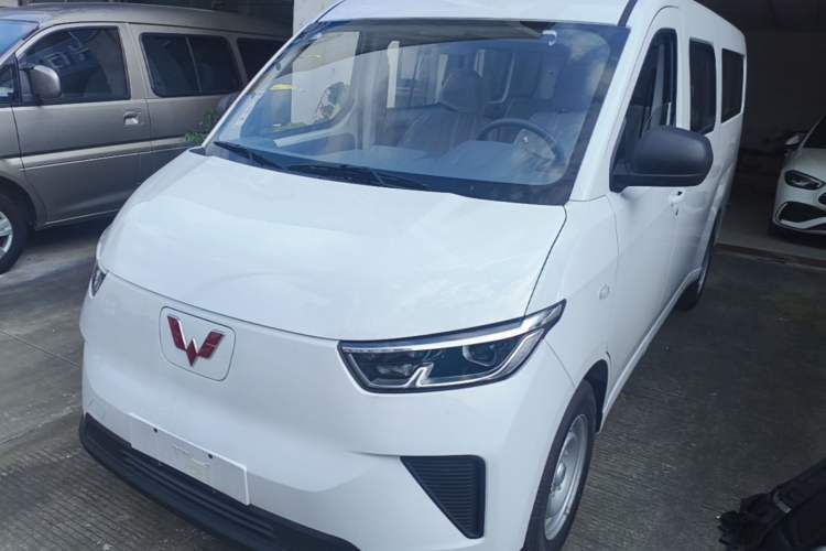 Wuling Yangguang 2026 Model, 440km Bus Comfort Edition, 6 Seats