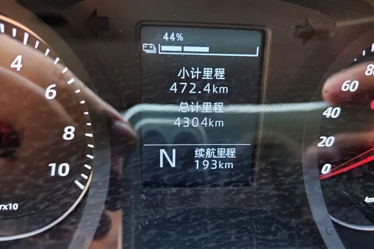 Used Wuling Yangguang 2026 Model, 440km Bus Comfort Edition, 6 Seats Odometer Close Up