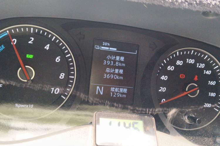Used Wuling Yangguang 2026 Model, 340km Bus CATL Custom Edition Odometer Close Up