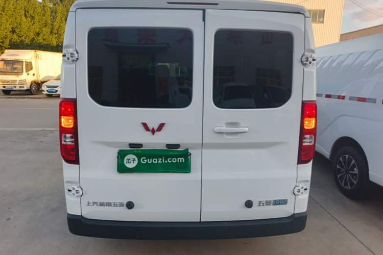 Used Wuling Yangguang 2026 Model, 440km Bus Comfort Edition, 6 Seats Rear