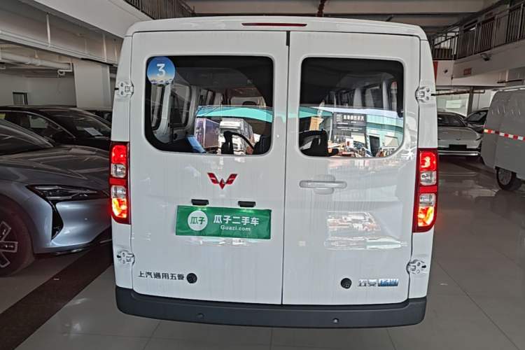 Used Wuling Yangguang 2026 Model, 440km Bus Comfort Edition, 6 Seats Rear
