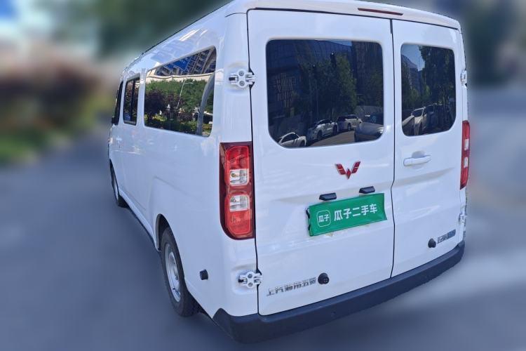 Used Wuling Yangguang 2026 Model, 440km Bus Comfort Edition, 6 Seats Rear Left 45 Deg