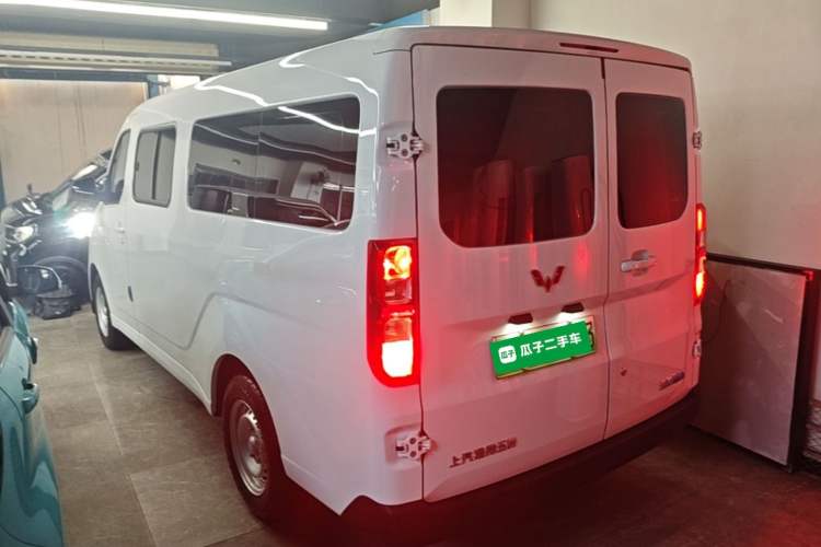 Used Wuling Yangguang 2026 Model, 330km Bus Comfort Edition Rear Left 45 Deg