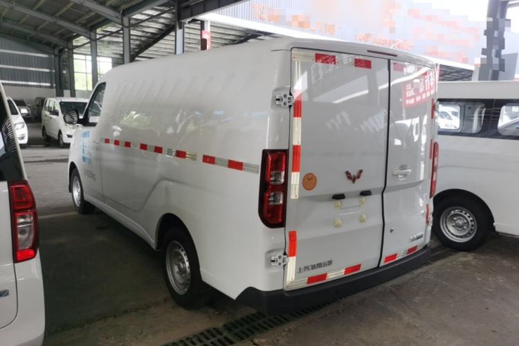 Used Wuling Yangguang 2026 Model, 300km Window-Sealed Practical Edition Rear Left 45 Deg