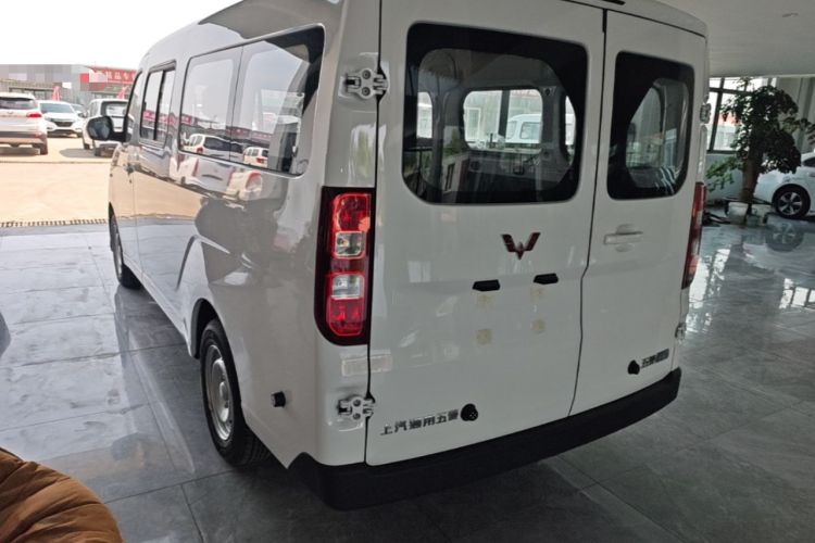 Used Wuling Yangguang 2026 Model, 440km Bus Comfort Edition, 6 Seats Rear Left 45 Deg