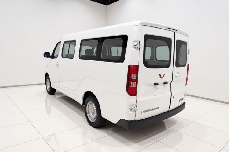 Used Wuling Yangguang 2026 Model, 330km Bus Comfort Edition Rear Left 45 Deg