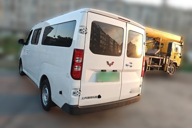 Used Wuling Yangguang 2026 Model, 440km Bus Comfort Edition, 6 Seats Rear Left 45 Deg