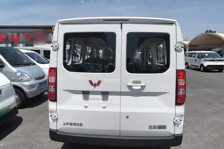 Used Wuling Yangguang 2026 Model, 330km Bus Comfort Edition Rear