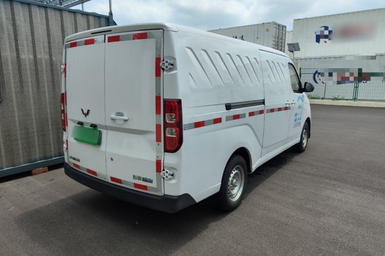 Used Wuling Yangguang 2026 Model, 300km Window-Sealed Comfort Edition Rear Right 45 Deg