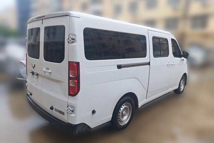 Used Wuling Yangguang 2026 Model, 440km Bus Comfort Edition, 6 Seats Rear Right 45 Deg