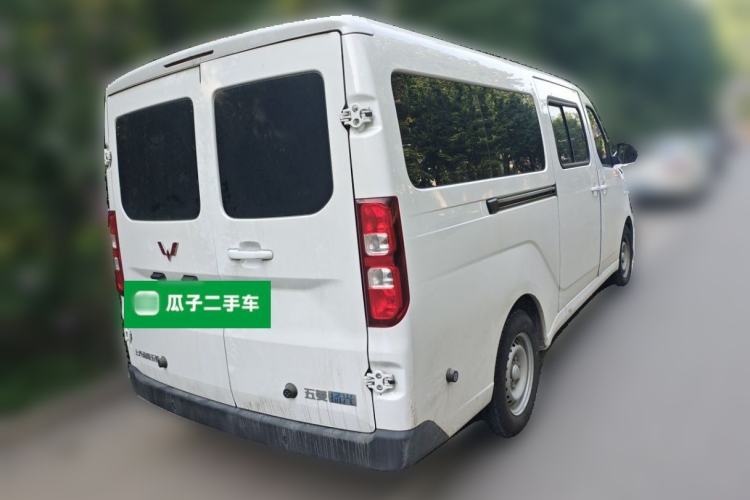Used Wuling Yangguang 2026 Model, 440km Bus Comfort Edition, 6 Seats Rear Right 45 Deg