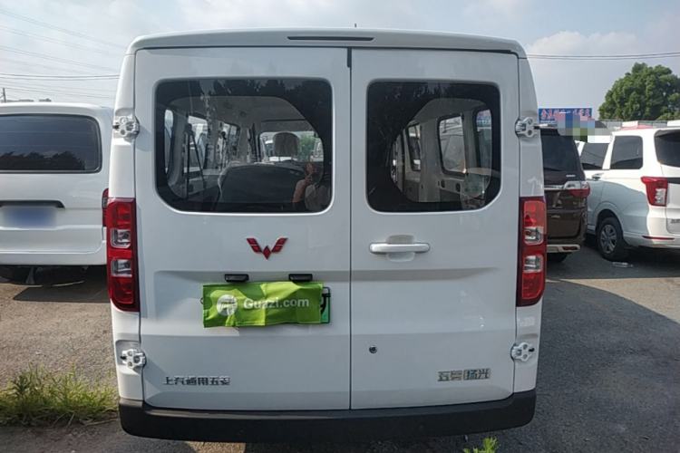 Used Wuling Yangguang 2026 Model, 330km Bus Comfort Edition Rear
