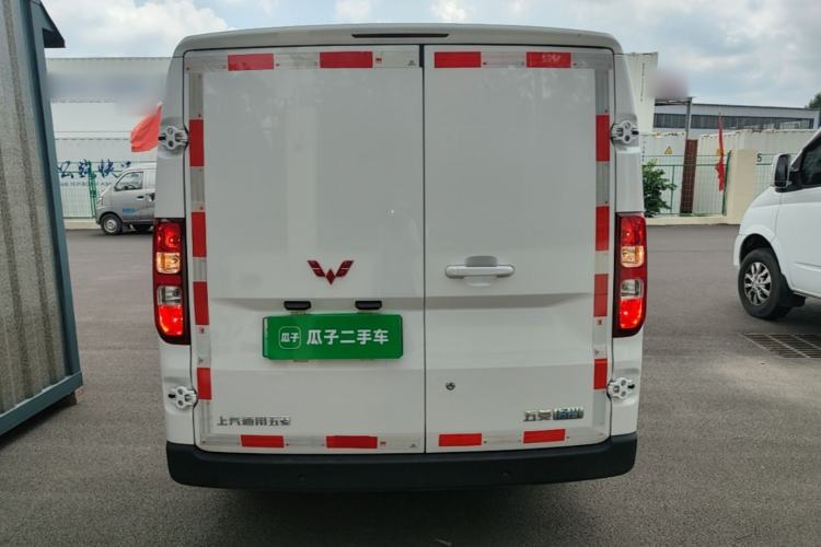 Used Wuling Yangguang 2026 Model, 300km Window-Sealed Comfort Edition Rear