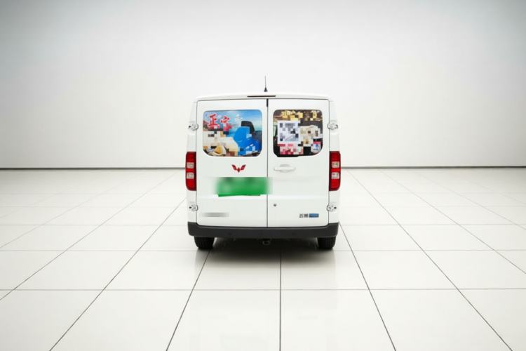 Used Wuling Yangguang 2026 Model, 330km Bus Comfort Edition Rear