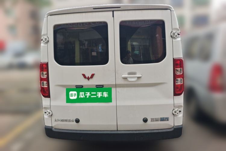 Used Wuling Yangguang 2026 Model, 440km Bus Comfort Edition, 6 Seats Rear