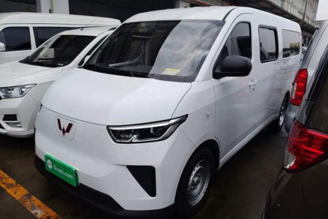 Used Wuling Yangguang 2026 Model, 440km Bus Comfort Edition, 6 Seats