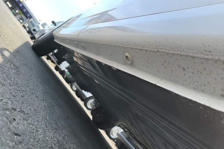 Used Wuling Yangguang 2026 Model, 330km Bus Comfort Edition Right Side Sill