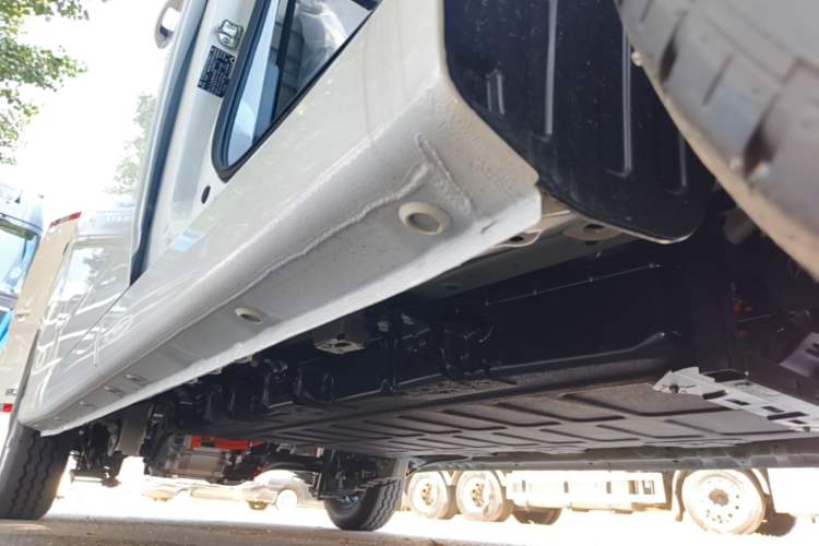 Used Wuling Yangguang 2026 Model, 300km Window-Sealed Practical Edition Right Side Sill
