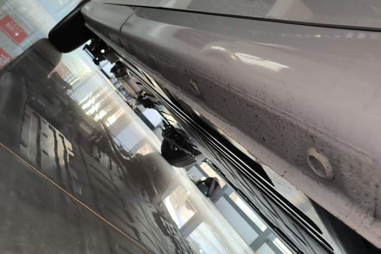 Used Wuling Yangguang 2026 Model, 330km Bus Comfort Edition Right Side Sill