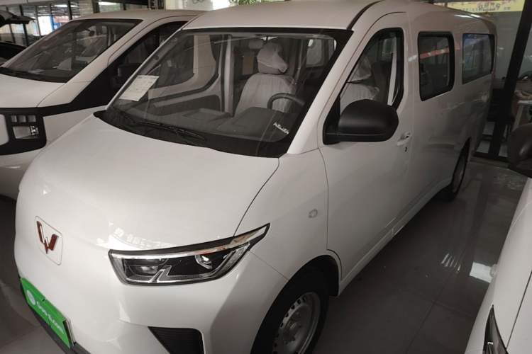 Wuling Yangguang 2026 Model, 330km Bus Comfort Edition