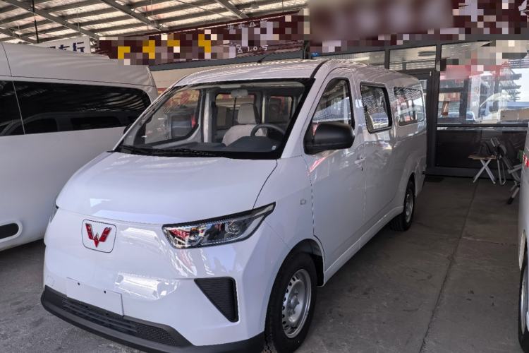 Wuling Yangguang 2026 Model, 440km Bus Comfort Edition, 6 Seats