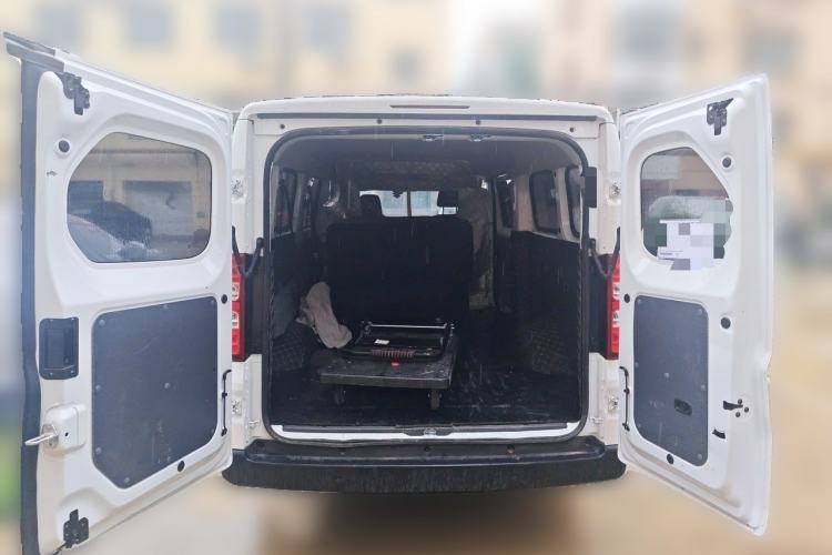 Used Wuling Yangguang 2026 Model, 440km Bus Comfort Edition, 6 Seats Trunk