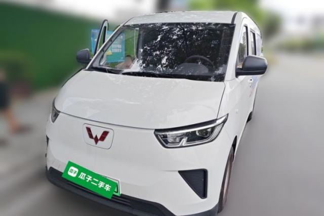 Used Wuling Yangguang 2026 Model, 330km Bus Comfort Edition