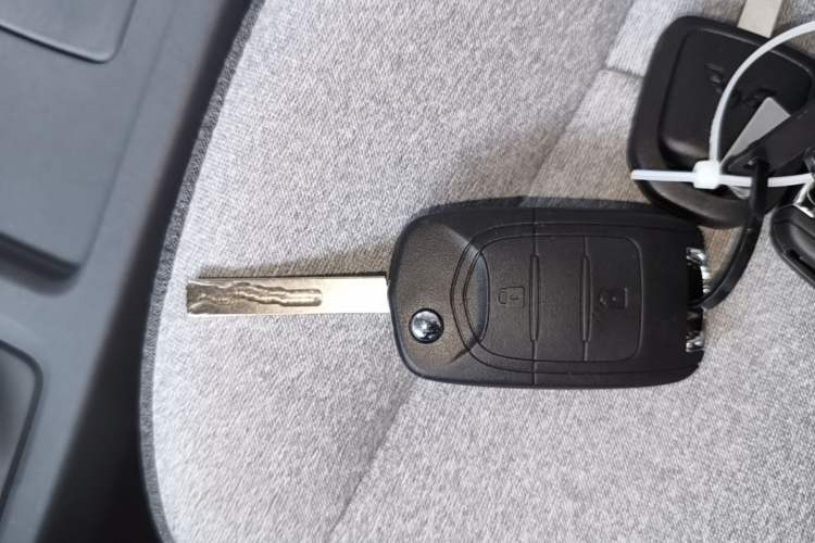 Used Wuling Yangguang 2026 Model, 300km Window-Sealed Practical Edition Vehicle Key