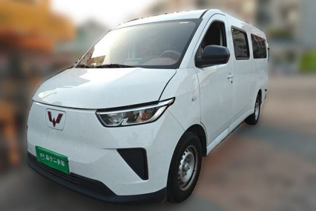 Used Wuling Yangguang 2026 Model, 440km Bus Comfort Edition, 6 Seats